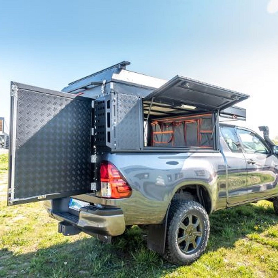 Alu-Cab Canopy Camper Toyota Hilux Revo X/Cab 2016+, schwarz