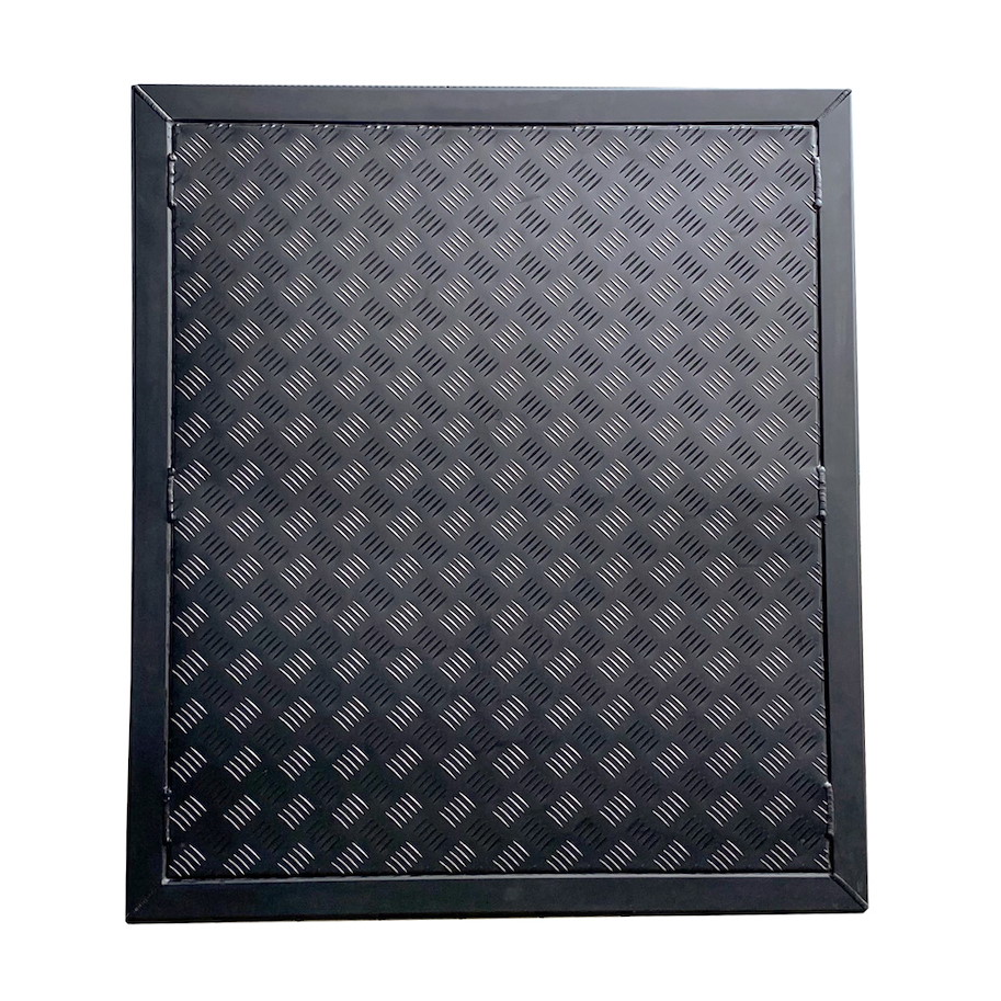 Alu-Cab Canopy Camper hintere Tür in Schwarz