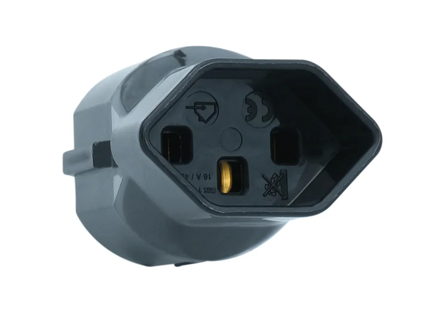 Adapter Schuko-Steckdose auf CH-Steckdose T13