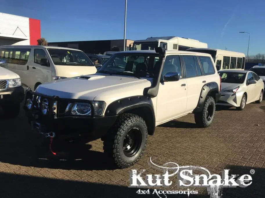 Kut Snake Kotflügelverbreiterung Nissan Patrol Y61 MK4 70 mm nur vorne (2005-2014)
