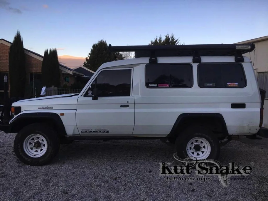 Kut Snake Kotflügelverbreiterung Toyota Land Cruiser 70 Serie (BJ7, FJ7, FRJ7, GRJ7, HJ7, HZJ7, HDJ7, FZJ7, PZJ7, LJ7) 55 mm nur hinten (1984-heute)