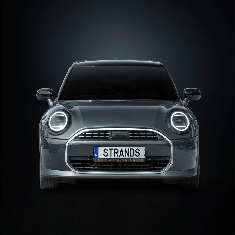 Strands NUUK D-LINE LED-Bar 20" Komplettkit mit Kennzeichenhalter für Mini Cooper (ab 2024)